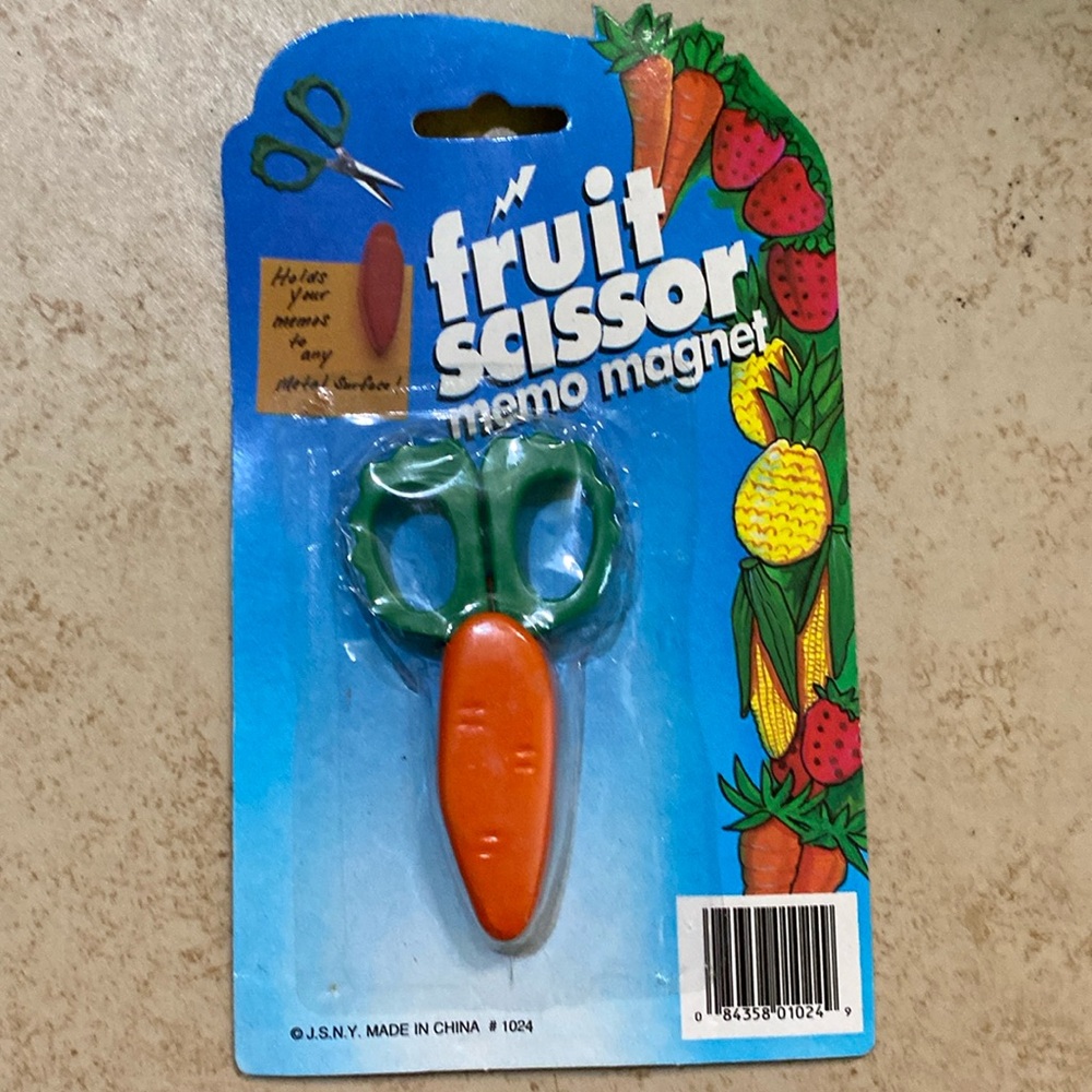 Fruit Scissor Memo Magnet